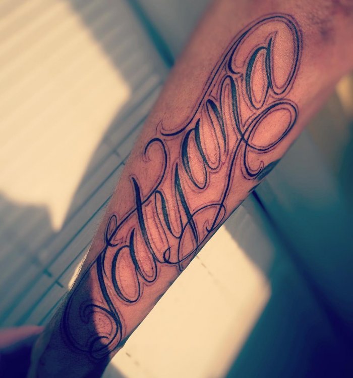 татуировки надписи