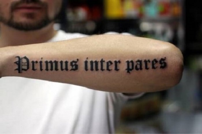 тату надписи с переводом мужские