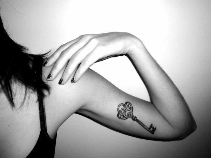 тату для девушек маленькие