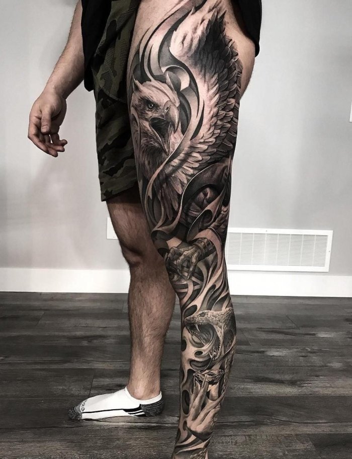 тату на всю ногу мужские