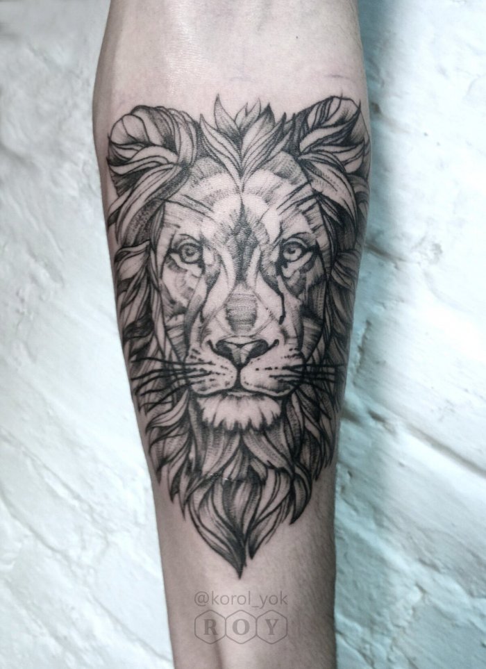 тату лев