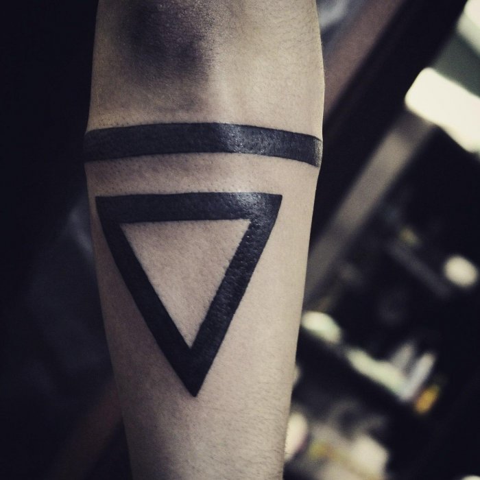 тату для мужчин на предплечье