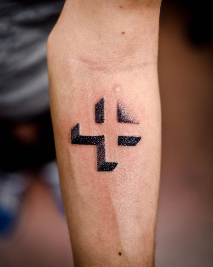 тату крест