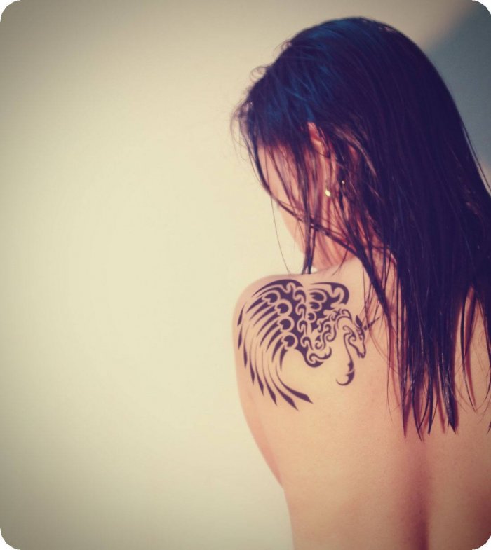 тату на спине для девушек