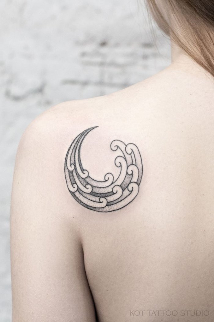 тату полумесяц