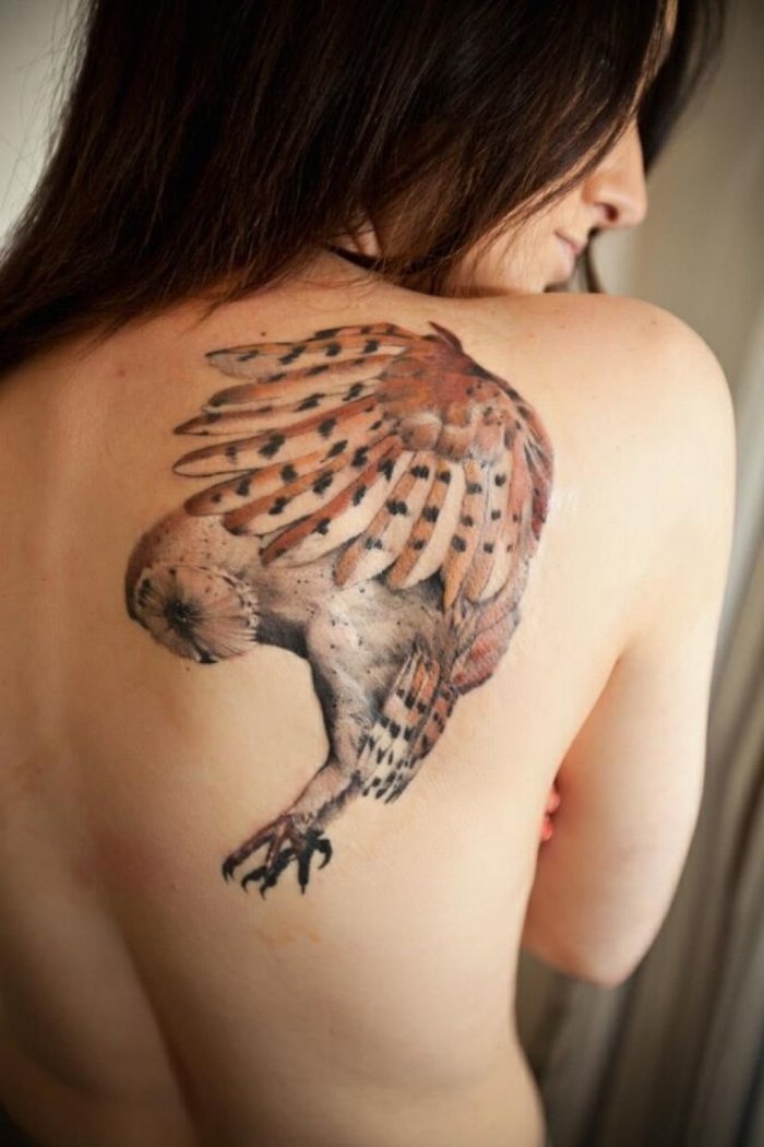 тату для девушек на лопатке