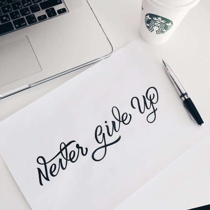 Эскиз тату надпись never give up