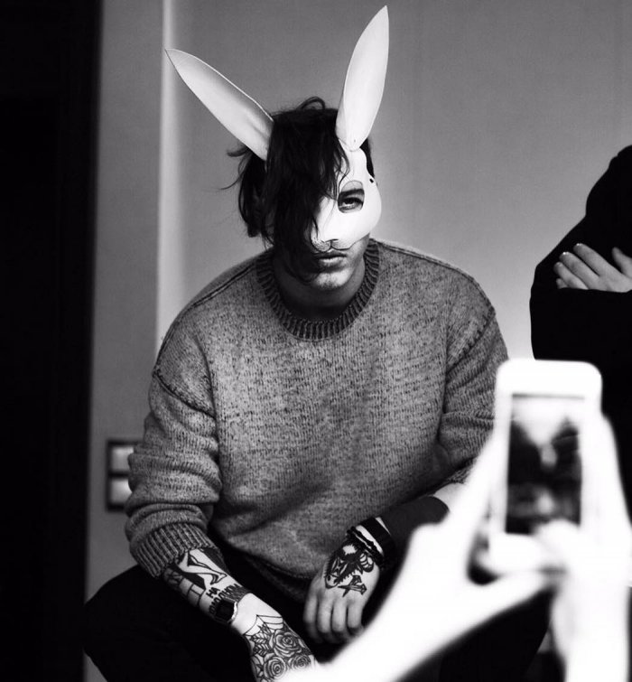 Тату легкое на ноге крутые череп