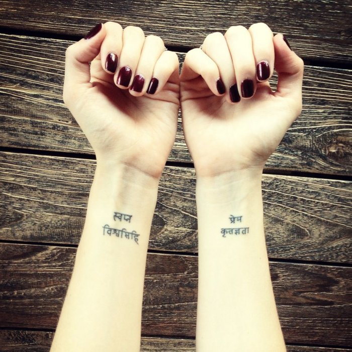 Татуированные ноги девушек