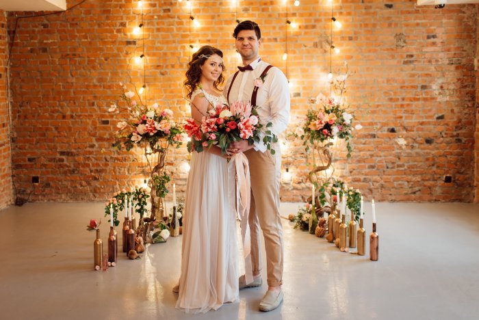 Свадьба в стиле лофт жених и невеста