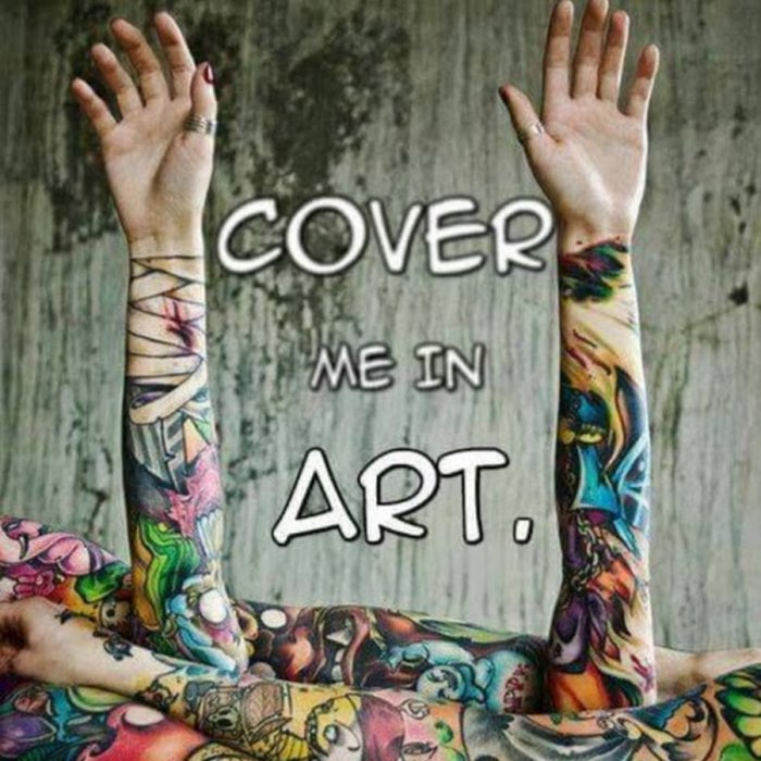 Тату на руке яркие