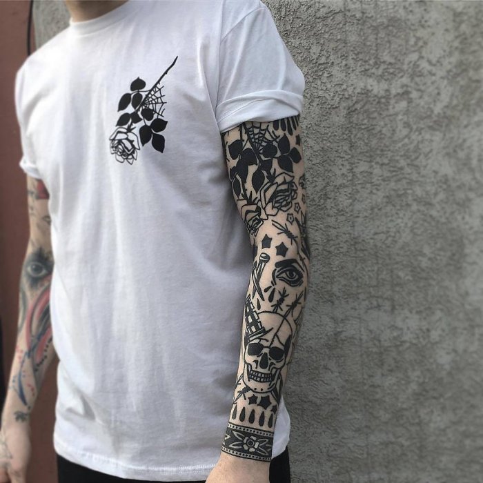 Рукав из тату для мужчин