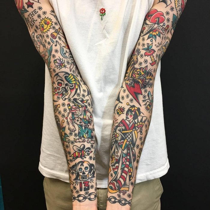 Рукав из мелких тату