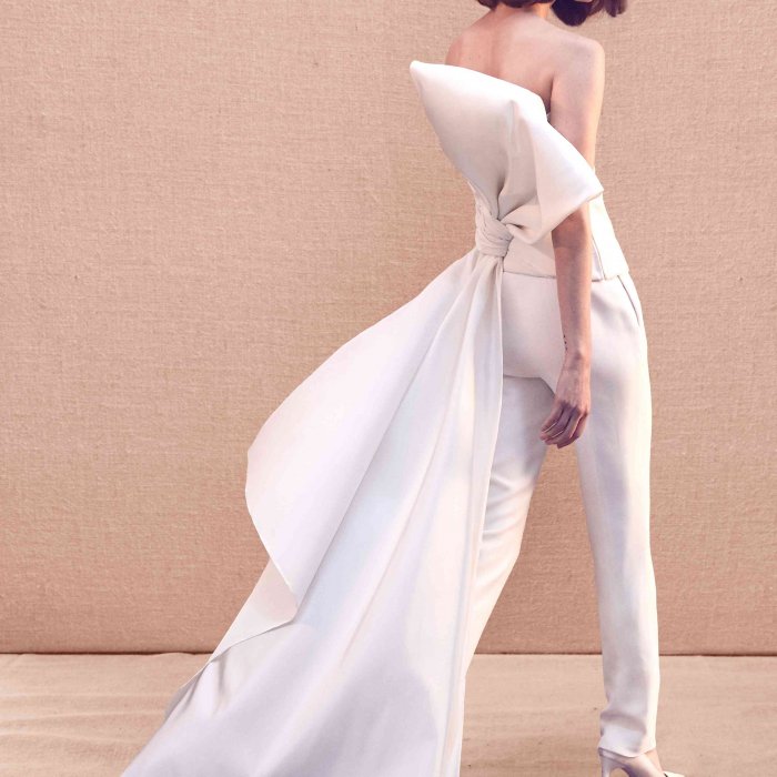 Модельер свадебных платьев 70 лет