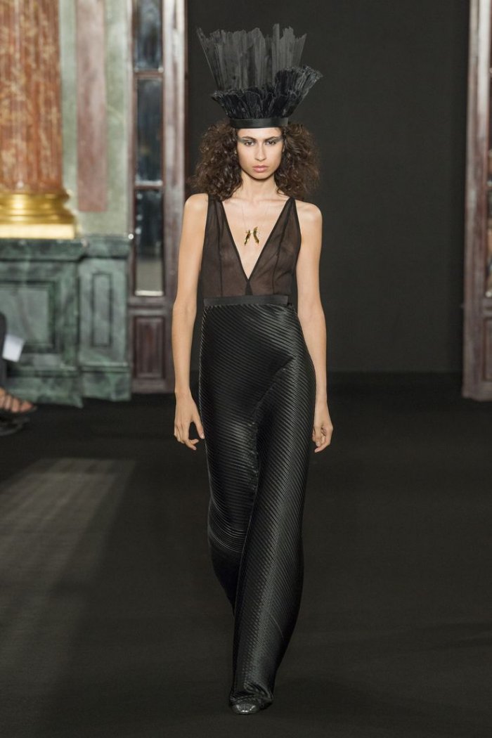 Неделя высокой моды в Париже 2020 чб