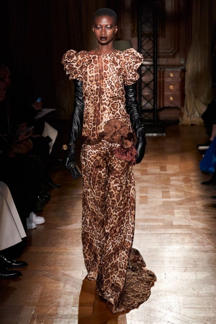 Современная мода в одежде 2020