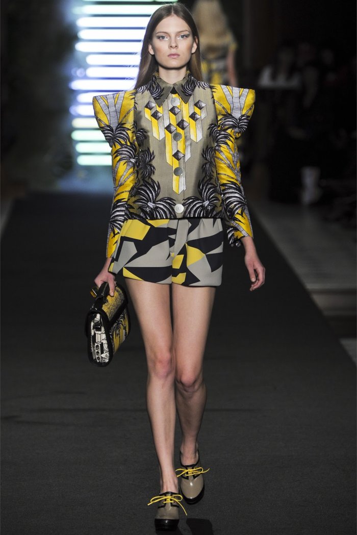 Костюмы в голубую клеточку sfilata