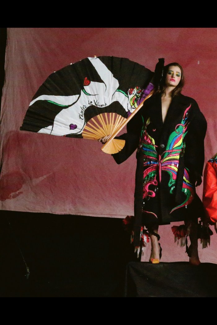 Новый год подиум перламутр