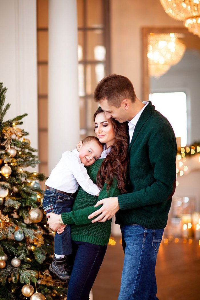 Новогодняя фотосессия семейная в студии