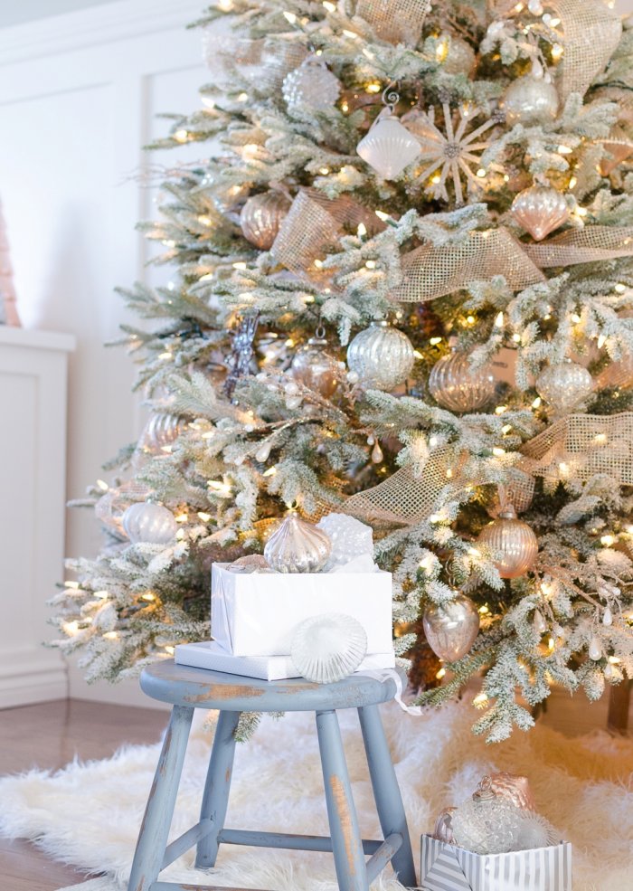 Дизайнерские украшенные елки