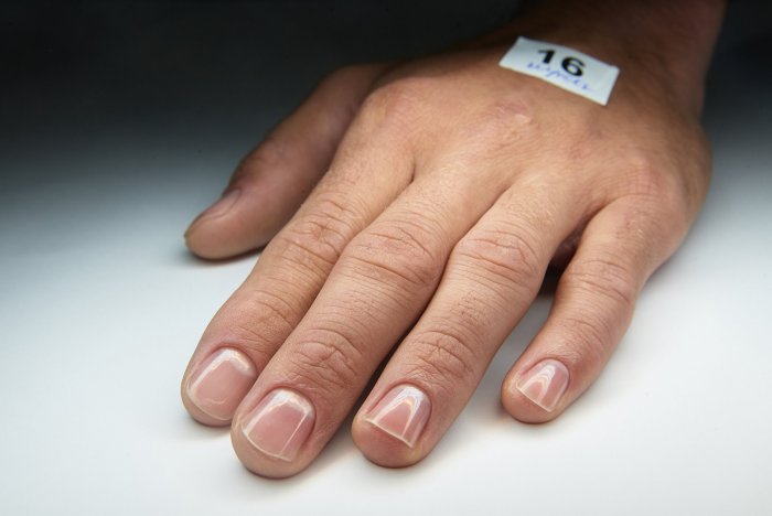 Мужской гигиенический маникюр