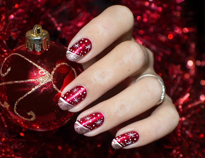 Новогодний маникюр