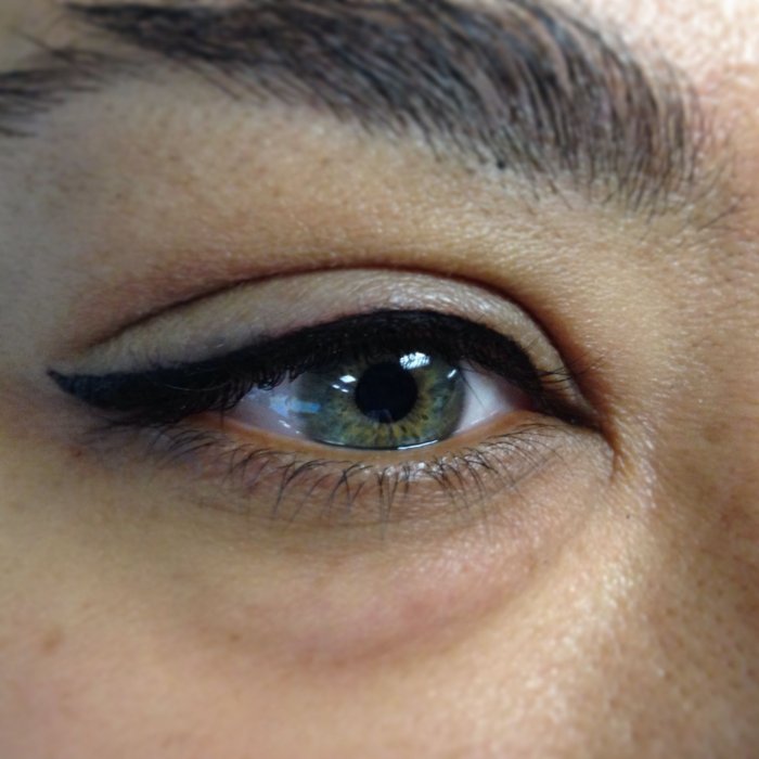 Классические стрелки татуаж