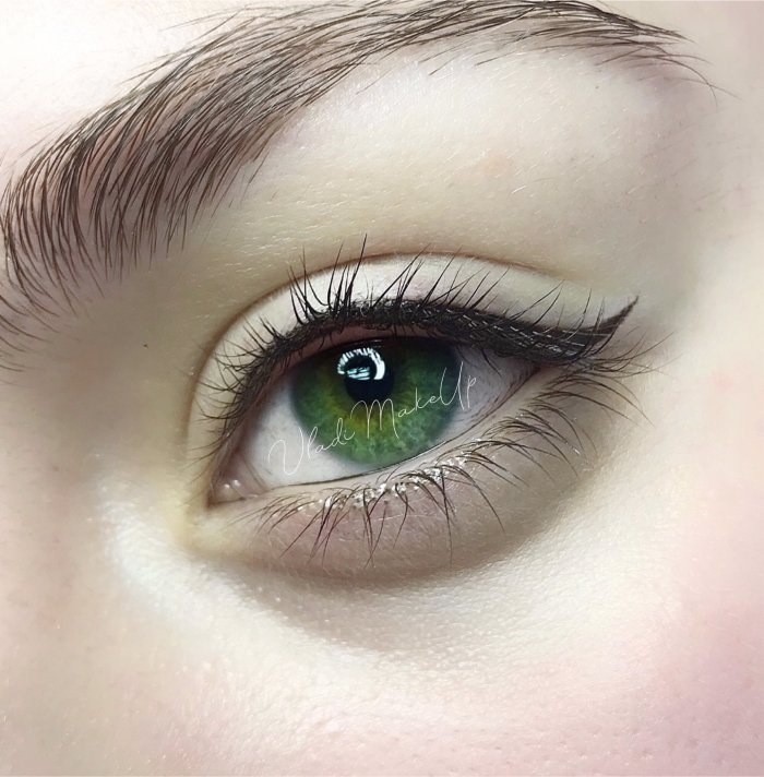 Форма стрелок для глаз татуаж