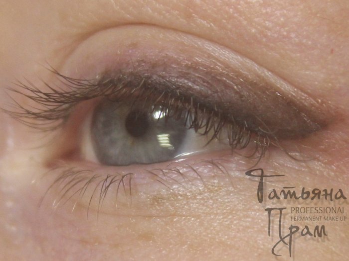 Межресничный перманентный макияж с растушевкой