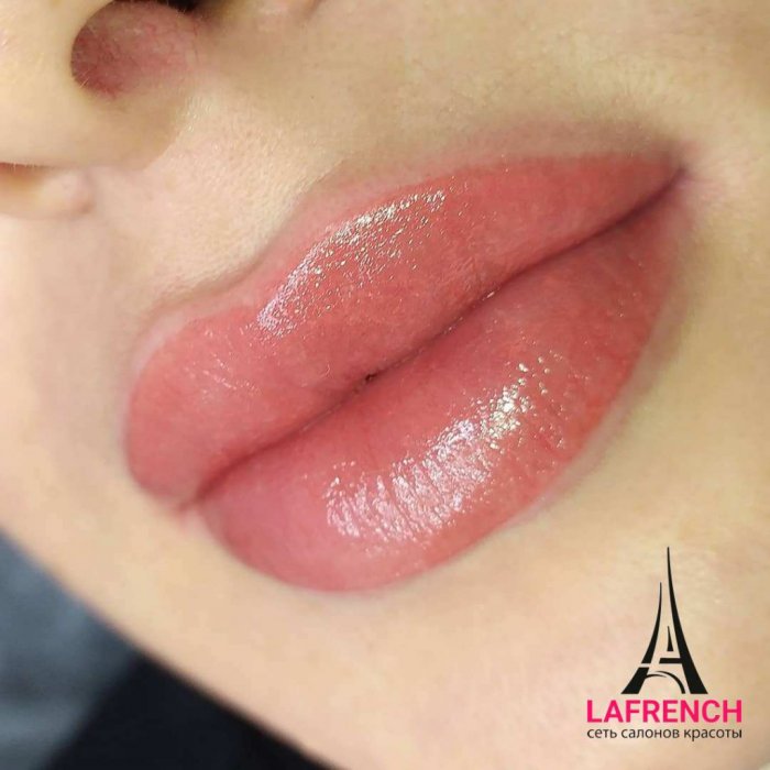 Татуаж губ 2020