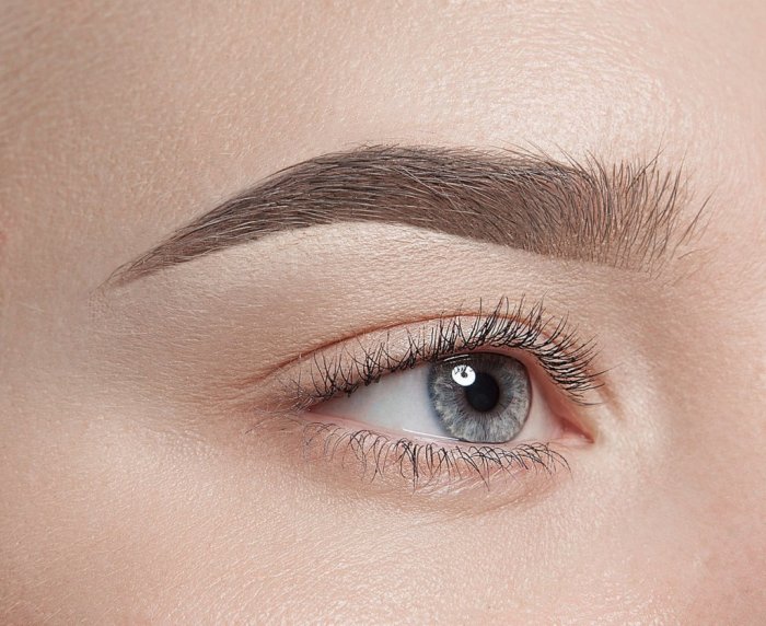 Татуаж бровей
