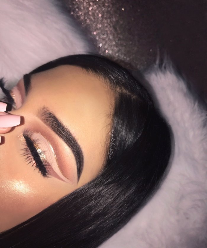 Татуаж бровей для брюнеток