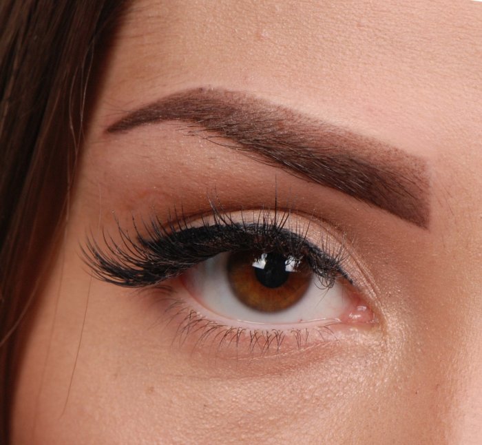 Татуаж бровей