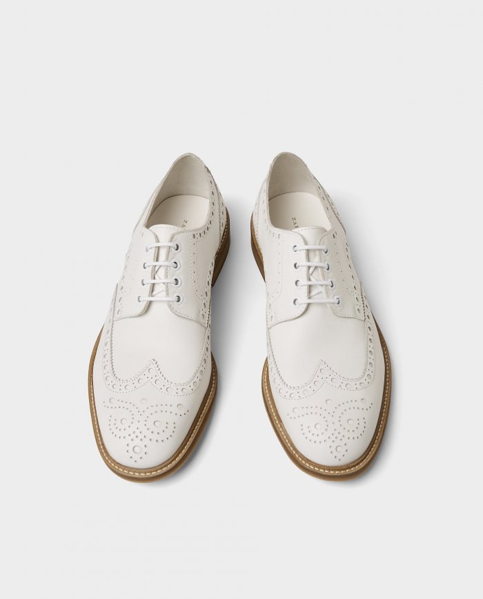 Бежевые туфли на платформе