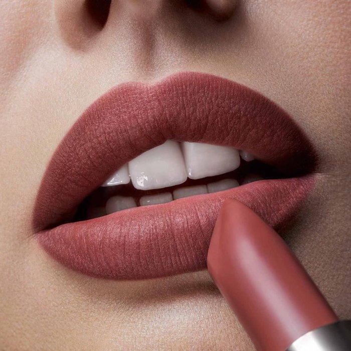 Матовые губы