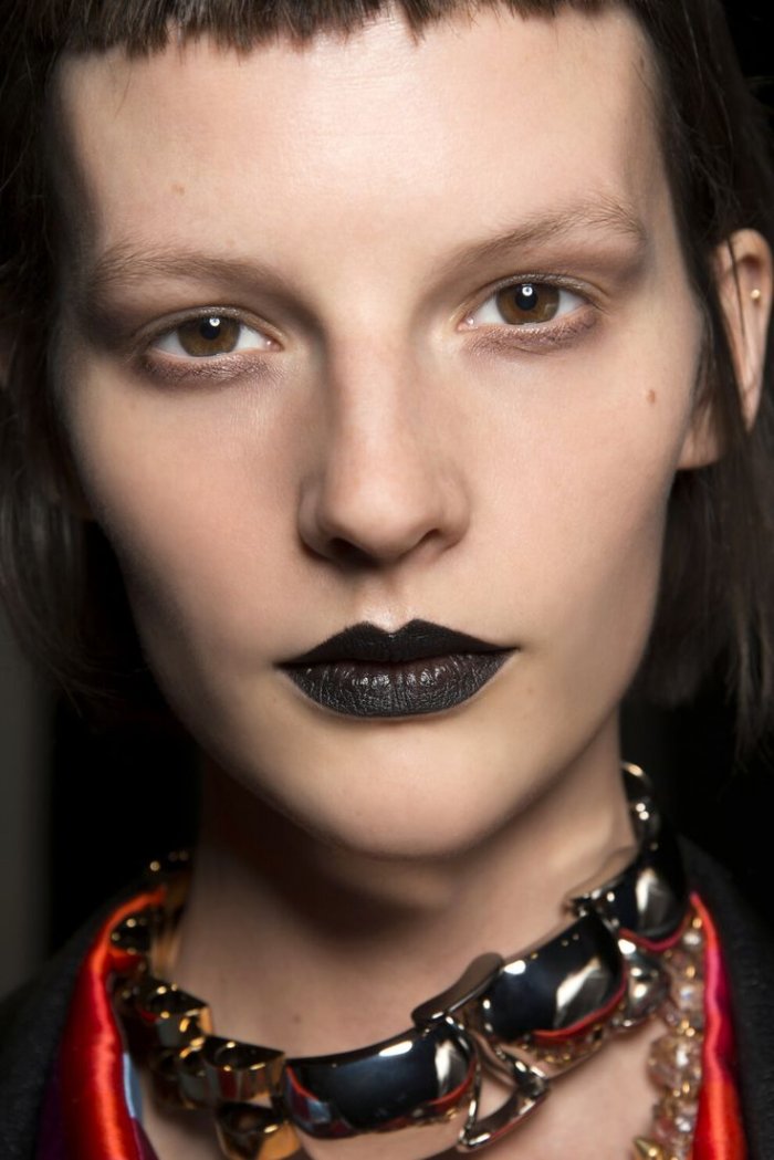 Черная помада 2020