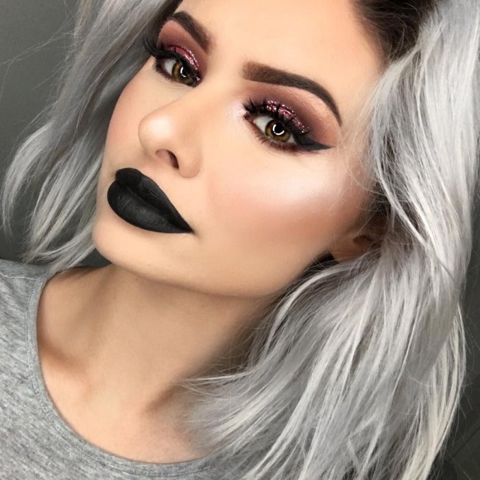 Макияж с черной помадой