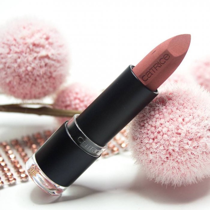 Помада Катрис Ultimate Matt Lipstick
