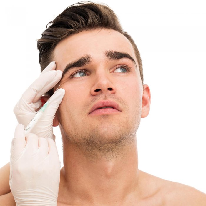 Мужчина у пластического хирурга