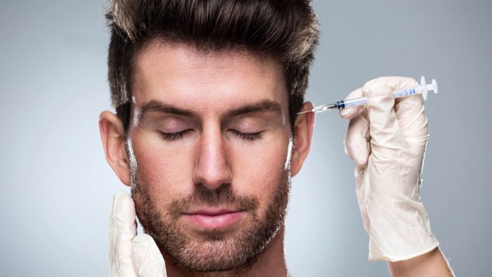 Мужское туловище пластика