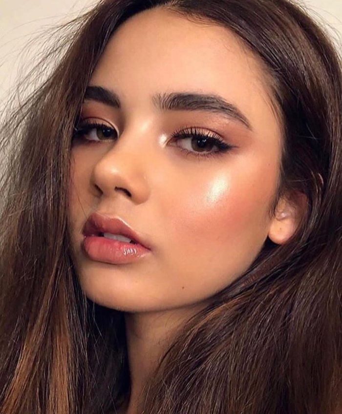 Макияж в бордовом цвете