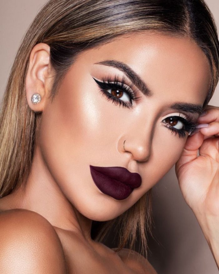 Макияж на выпускной 2021 для голубых глаз