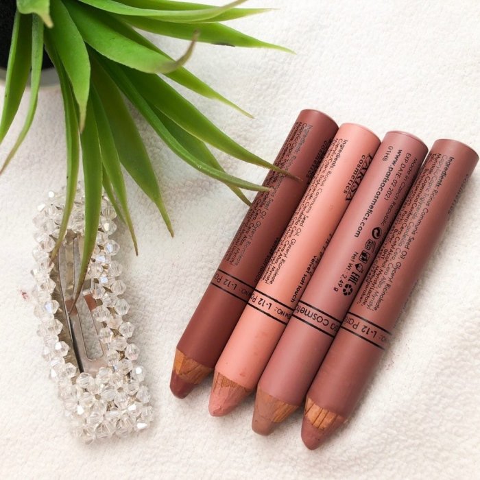 Помада карандаш Parisa оттенки