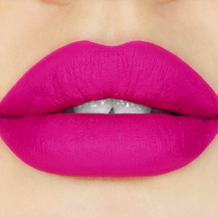Матовая помада цвета фуксии