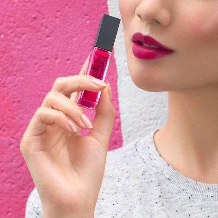Помада цвета фуксии темная