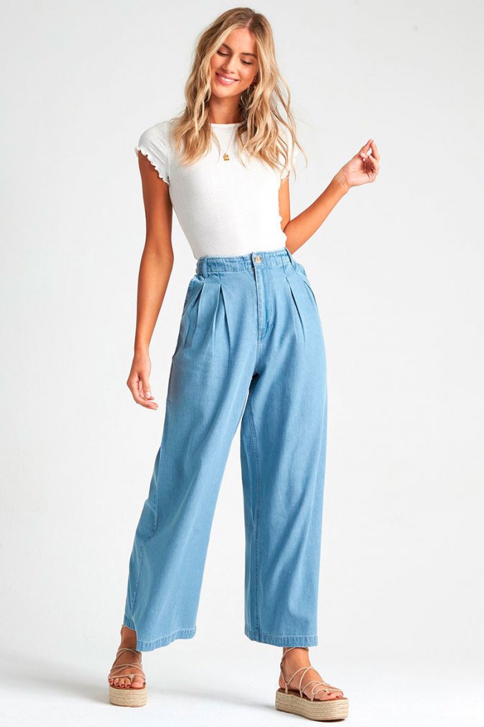 Модные широкие штаны