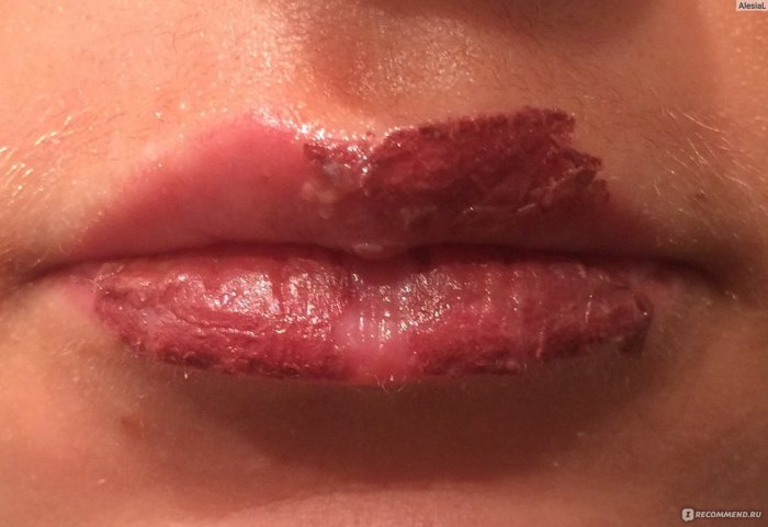 Кайл светлый татуаж губ