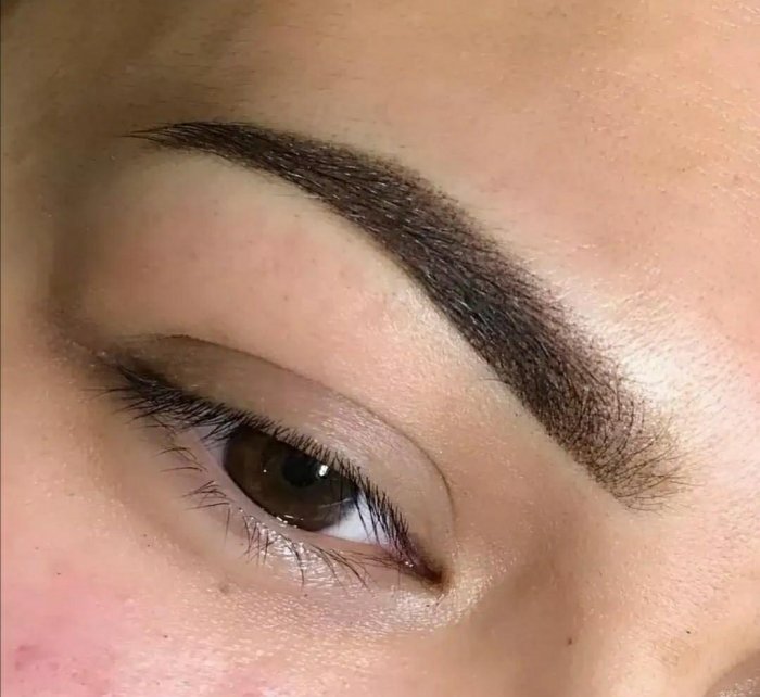 Микроблейдинг бровей