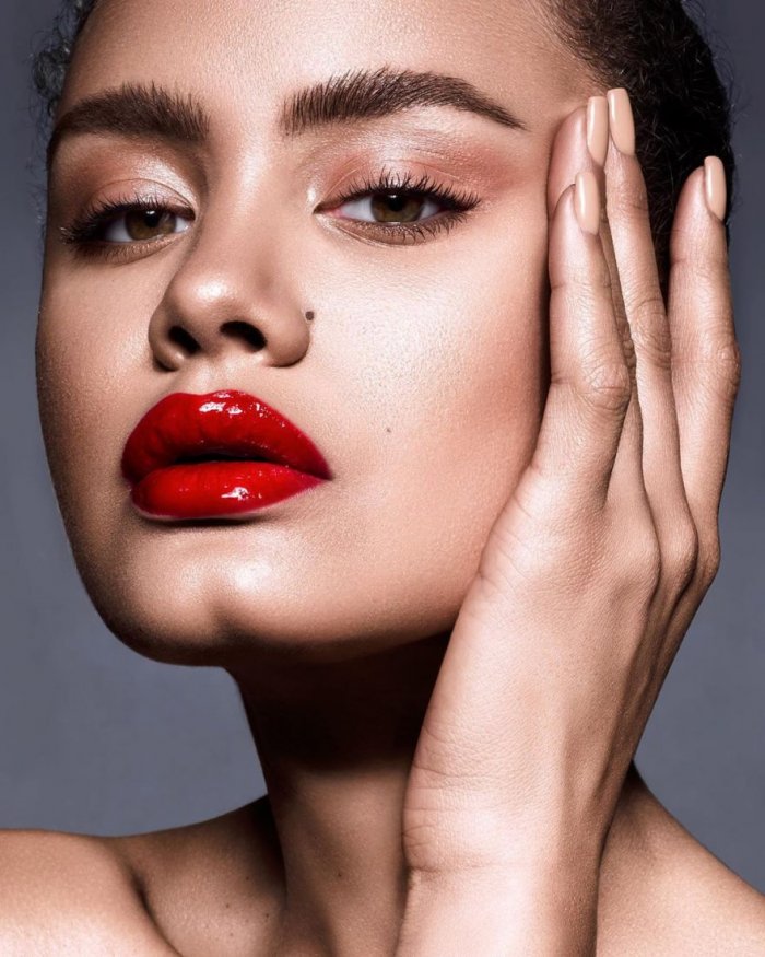 Модный голливудский макияж