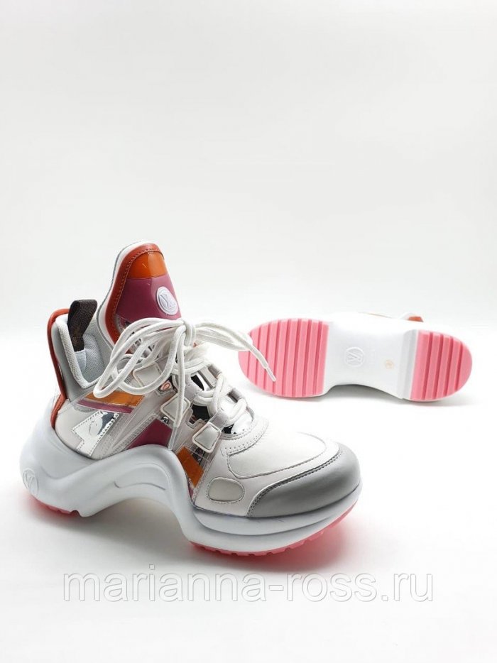 Зимние кроссовки женские